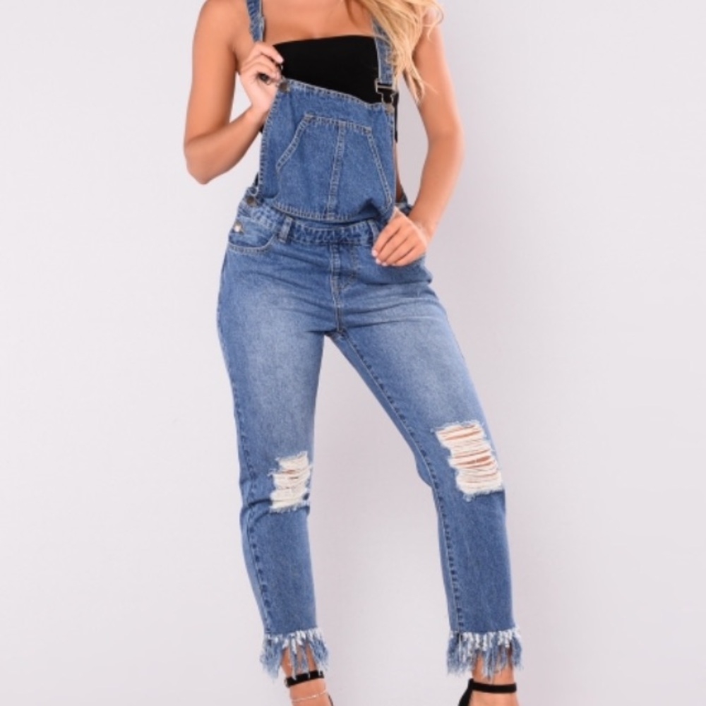 🎉NWT Fashion Nova Distressed Jumpsuit🎉